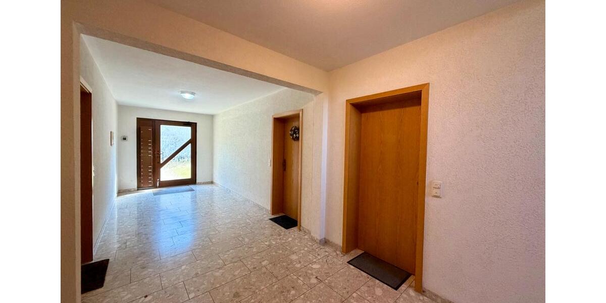 Erdgeschoßwohnung Weißenfels - 2 Zimmer, 50 m&sup2;, 350&euro; | Angebot:25364624