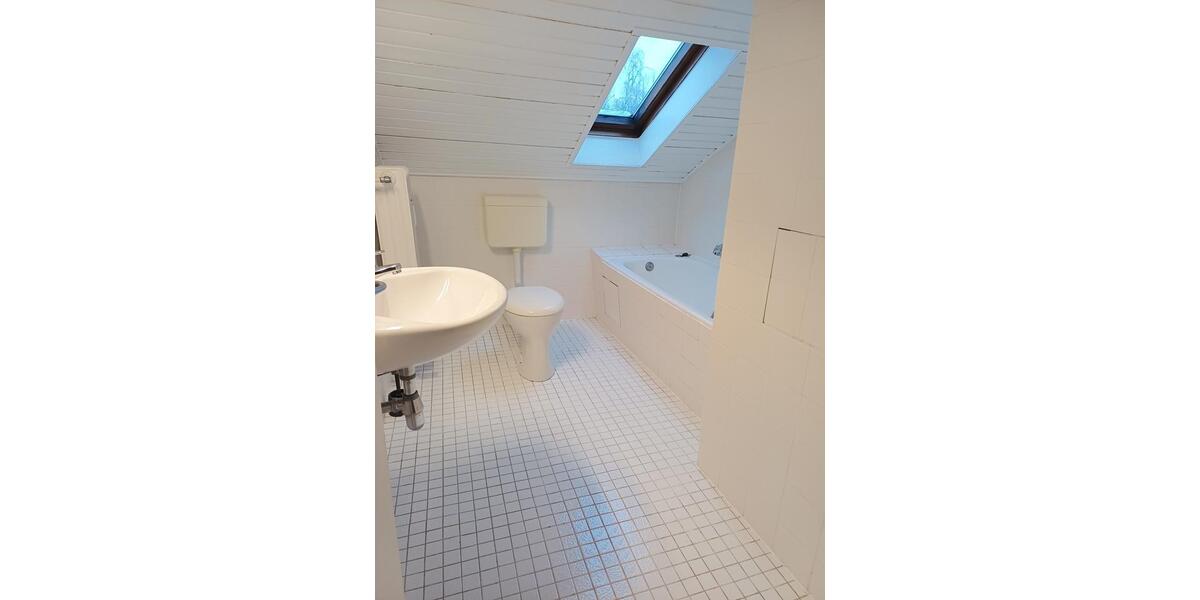 Dachgeschoßwohnung Kaiserslautern Betzenberg - 1 Zimmer, 58 m&sup2;, 600&euro; | Angebot:25872834