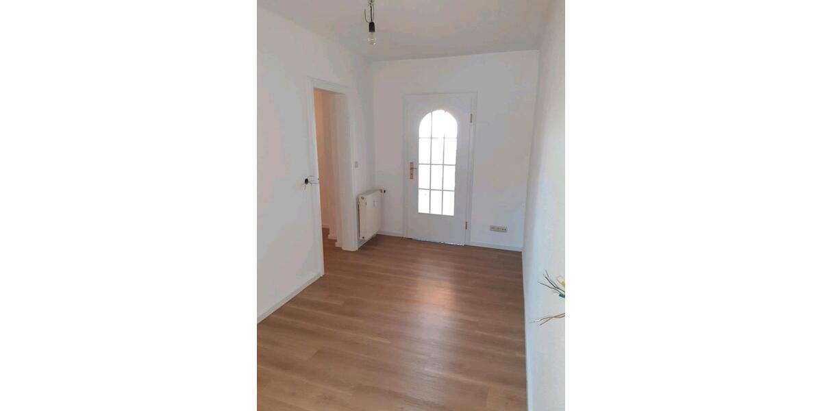 Dachgeschoßwohnung Strehla - 3 Zimmer, 73 m&sup2;, 445&euro; | Angebot:26261374