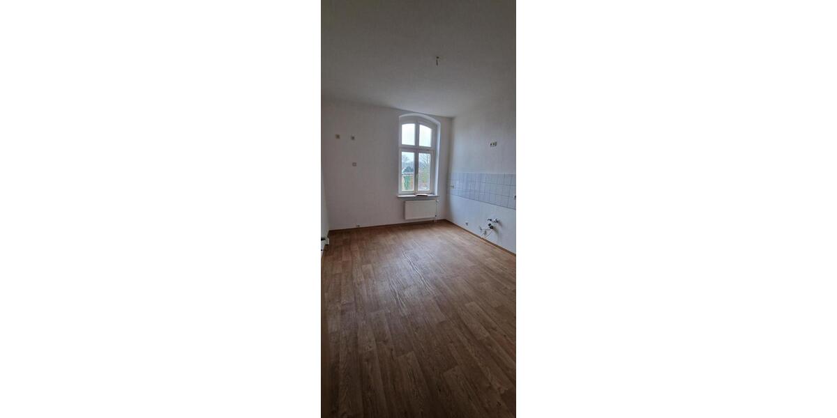 Etagenwohnung Finsterwalde - 2 Zimmer, 67 m&sup2;, 350&euro; | Angebot:22740023