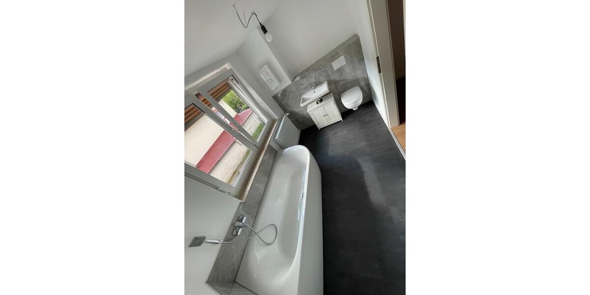 Etagenwohnung Annweiler am Trifels - 4 Zimmer, 120 m&sup2;, 1.300&euro; | Angebot:26626119