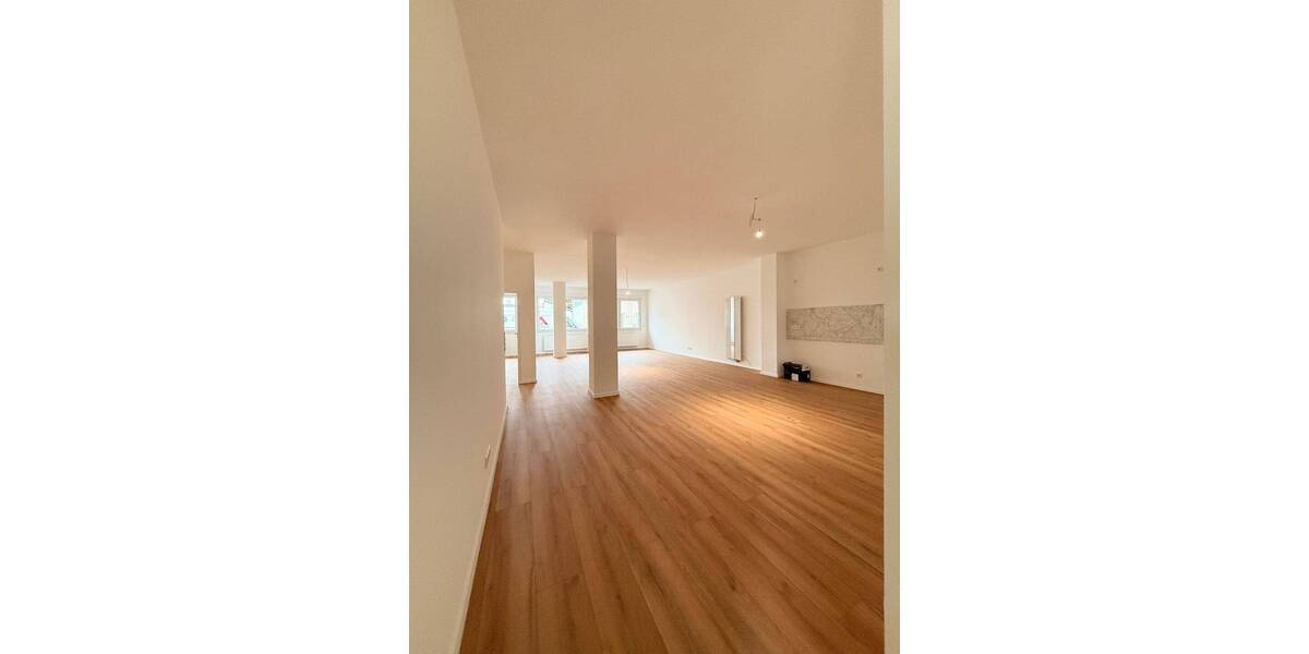 Fast ein Loft + barrierefrei + san. EG-WHG + Stellplatz 2 zimmer