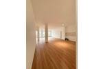 Fast ein Loft + barrierefrei + san. EG-WHG + Stellplatz 2 zimmer
