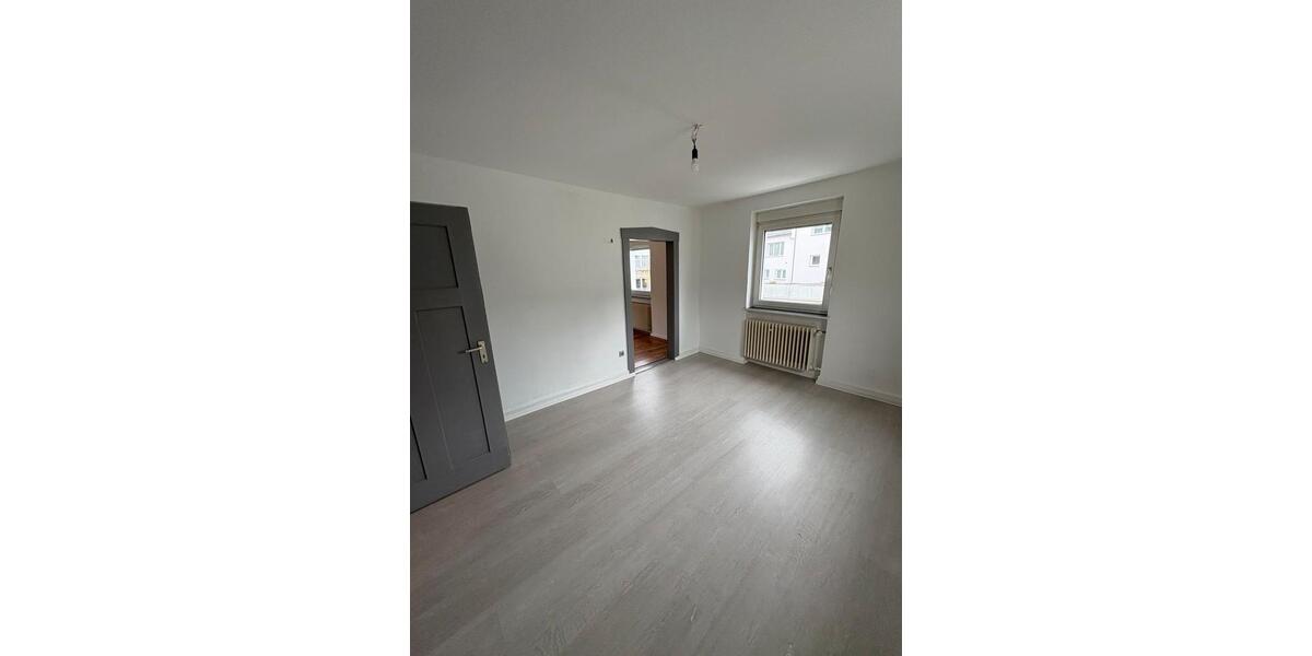 Einfamilienhaus Pohlheim - 8 Zimmer, 240 m&sup2;, 2.200&euro; | Angebot:25032445