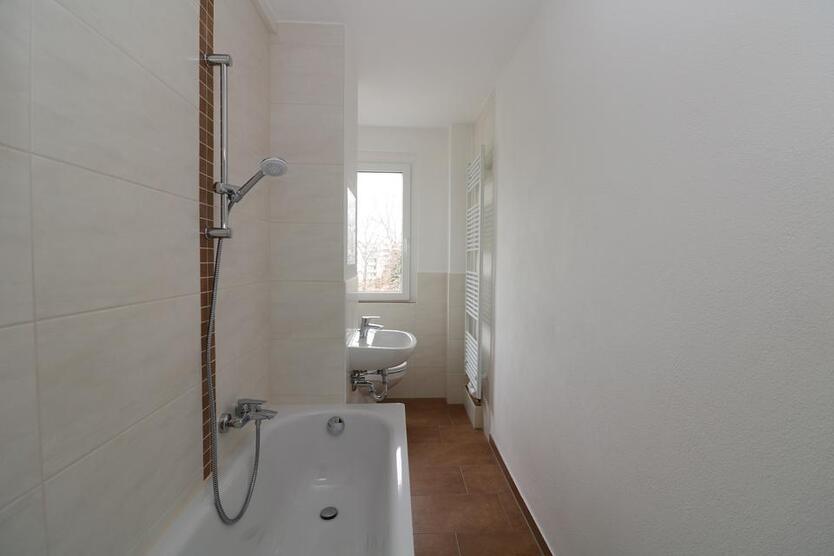 *Schockverliebt* moderne 2RW mit Wanne und Balkon in ruhiger Lage