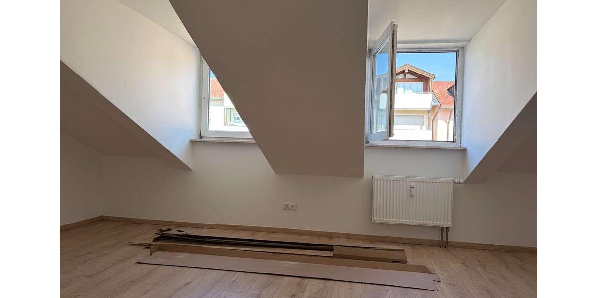 Dachgeschoßwohnung Traunstein - 3 Zimmer, 85 m&sup2;, 1.100&euro; | Angebot:25416726