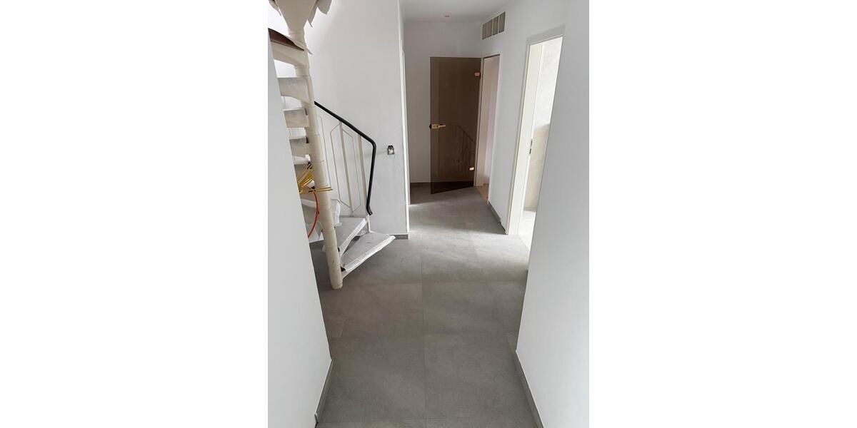 Einfamilienhaus Uersfeld - 5 Zimmer, 135 m&sup2;, 980&euro; | Angebot:24383990