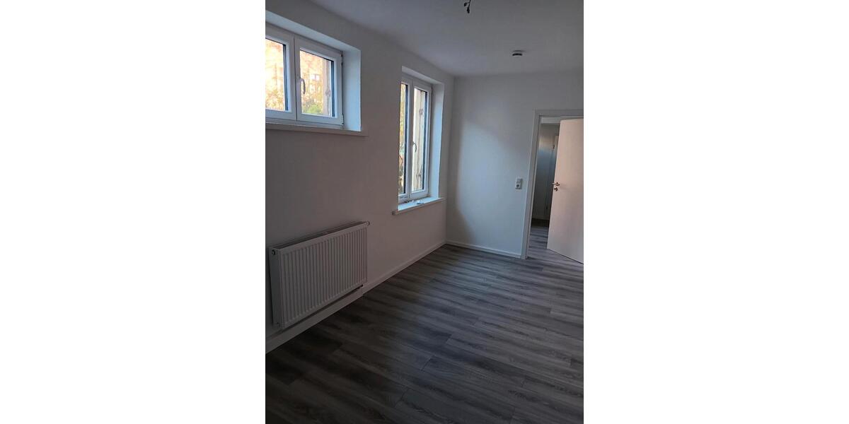 Erdgeschoßwohnung Konradsreuth - 5 Zimmer, 120 m&sup2;, 300&euro; | Angebot:26441018