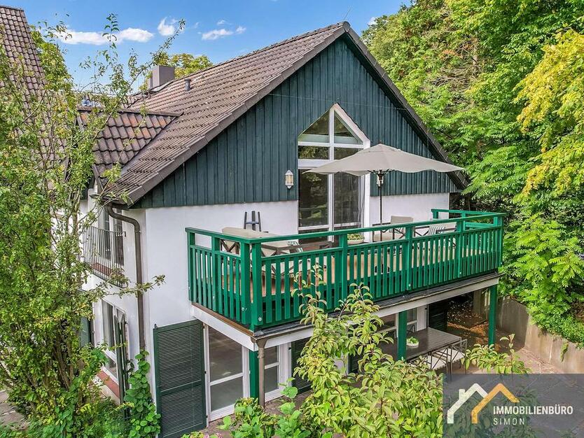 Wohnen wie im Haus: Stilvolle Maisonette mit Terrasse und Balkon