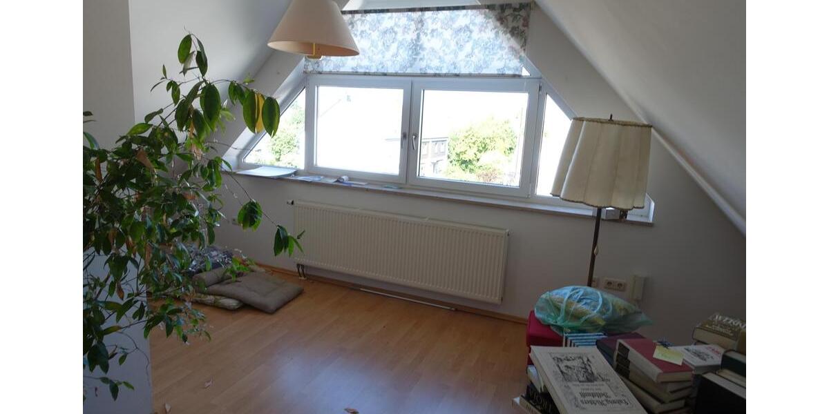 Doppelhaushälfte Bubenreuth - 7 Zimmer, 160 m&sup2;, 2.400&euro; | Angebot:25981382