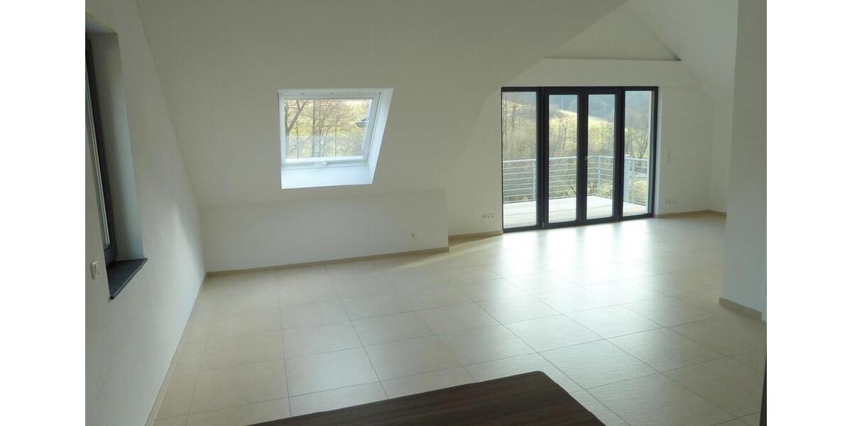 Dachgeschoßwohnung Hoffeld - 2 Zimmer, 95 m&sup2;, 750&euro; | Angebot:26560334
