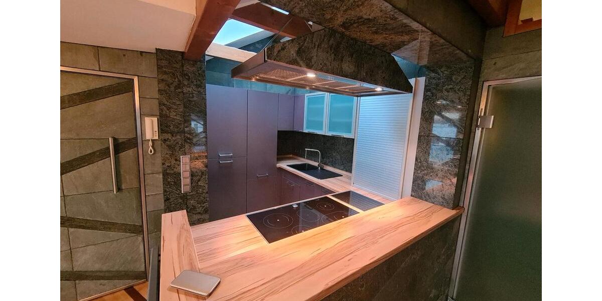 Dachgeschoßwohnung Krefeld Benrad - 3 Zimmer, 94 m&sup2;, 1.420&euro; | Angebot:26536648
