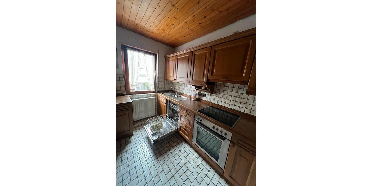 Etagenwohnung Bad Urach - 3 Zimmer, 100 m&sup2;, 1.100&euro; | Angebot:24782140