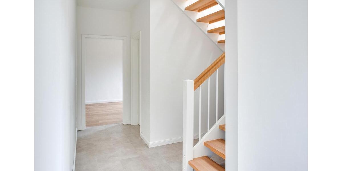 Reihenhaus Rieseby - 6 Zimmer, 200 m&sup2;, 2.240&euro; | Angebot:24392495