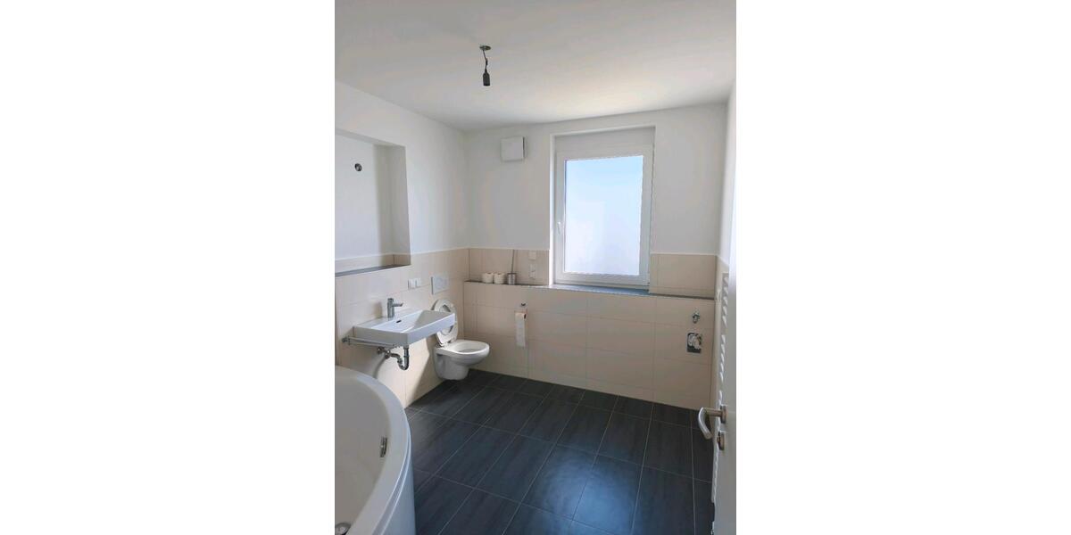 Etagenwohnung Köfering - 2 Zimmer, 69 m&sup2;, 890&euro; | Angebot:26049404