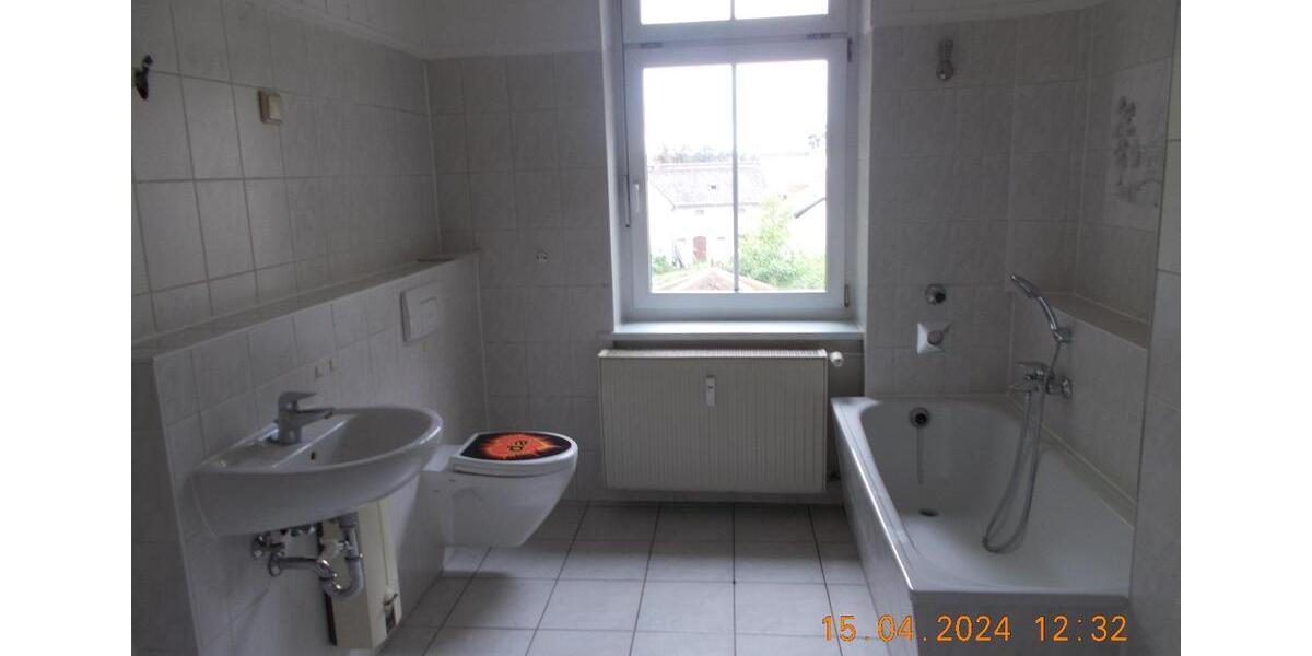 Etagenwohnung Altdöbern - 3 Zimmer, 100 m&sup2;, 700&euro; | Angebot:24705114