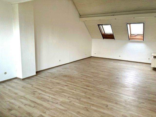 Gemütliche Dachgeschosswohnung in ruhiger Wohnlage 2 zimmer