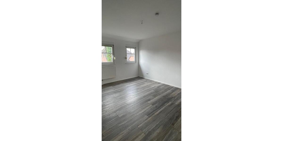 Doppelhaushälfte Uplengen - 4 Zimmer, 109 m&sup2;, 785&euro; | Angebot:26653266