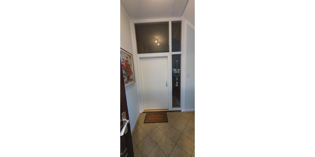 Hochparterre Bad Pyrmont - 4 Zimmer, 100 m&sup2;, 900&euro; | Angebot:26321761