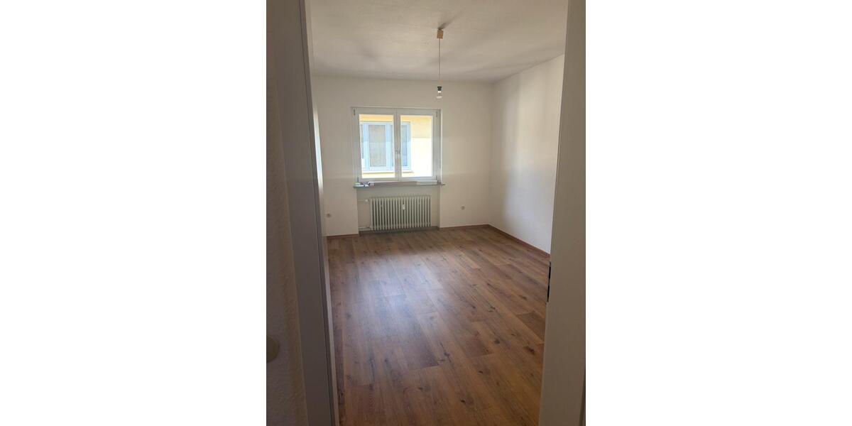 Etagenwohnung Stadtlauringen - 4 Zimmer, 102 m&sup2;, 825&euro; | Angebot:26604782