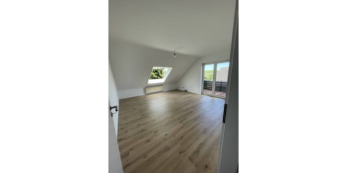 Etagenwohnung Eltville am Rhein Eltville - 2 Zimmer, 75 m&sup2;, 1.030&euro; | Angebot:26795257