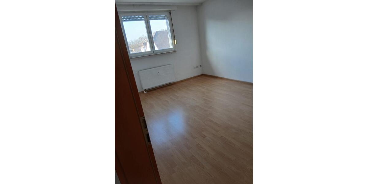 Dachgeschosswohnung im 2.Obergeschoss 3 Zimmer Mannheim Sandhofen 3 zimmer