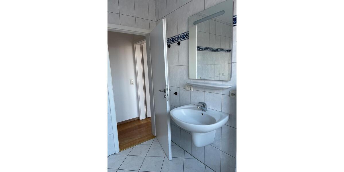 Etagenwohnung Oldenburg Bloherfelde - 2 Zimmer, 81 m&sup2;, 980&euro; | Angebot:25055188