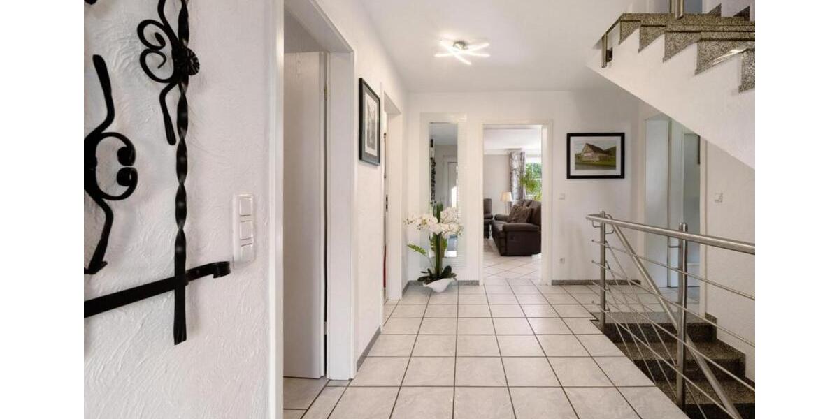 Modernes Wohnhaus möbliert ab September 2026 langfristig 4.5 zimmer