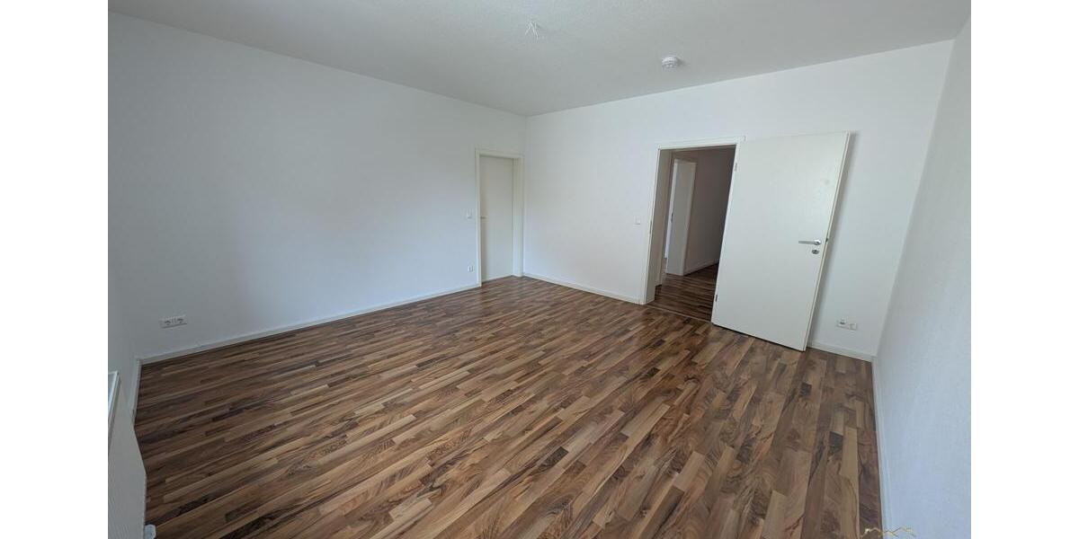 Etagenwohnung Bitterfeld-Wolfen Bitterfeld - 4 Zimmer, 92 m&sup2;, 650&euro; | Angebot:26442517