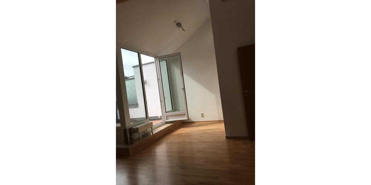 Dachgeschoßwohnung Plauen - 2 Zimmer, 62 m&sup2;, 480&euro; | Angebot:24937071