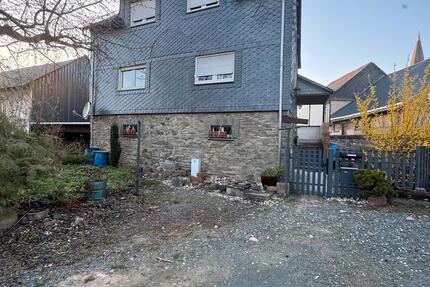 Haus Wetzlar Altenberger Straße - 7 Zimmer, 140 m&sup2;, 1.000&euro; | Angebot:26020253