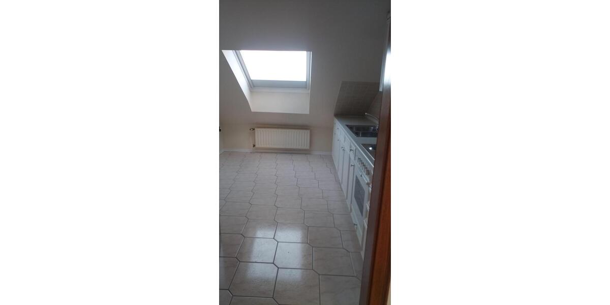 Dachgeschoßwohnung Overath - 2 Zimmer, 71 m&sup2;, 700&euro; | Angebot:25640167