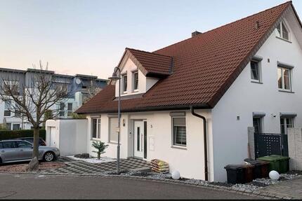 Wohnung Vaihingen an der Enz - 3 Zimmer, 99 m&sup2;, 1.250&euro; | Angebot:25055327
