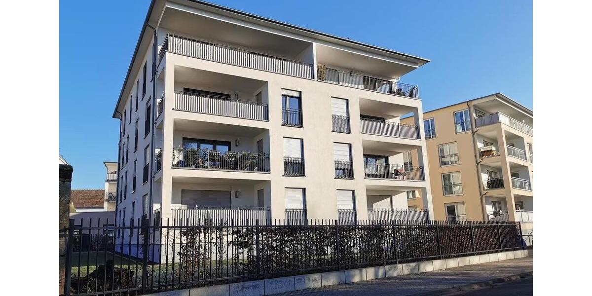 Etagenwohnung Saarlouis - 3 Zimmer, 90 m&sup2;, 1.000&euro; | Angebot:26577061