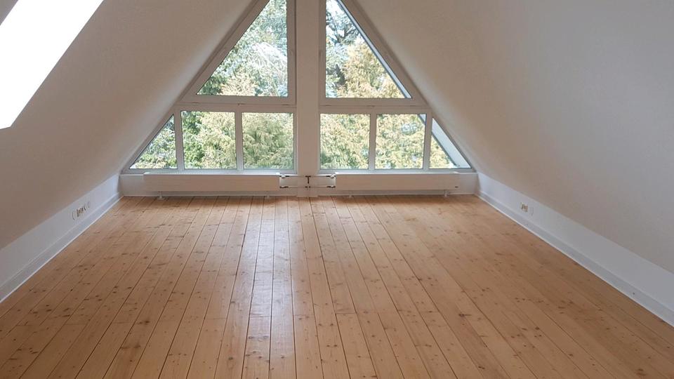 Villa Grünwald - 7 Zimmer, 325 m&sup2;, 20&euro; | Angebot:25143872