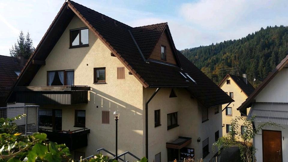 !Zu vermieten! Gepflegte renovierte 2,5 ZKB Wohnung im Gernsbach 2.5 zimmer