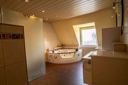 Wohnung Hof Altstadt - 4 Zimmer, 103 m&sup2;, 890&euro; | Angebot:27023998