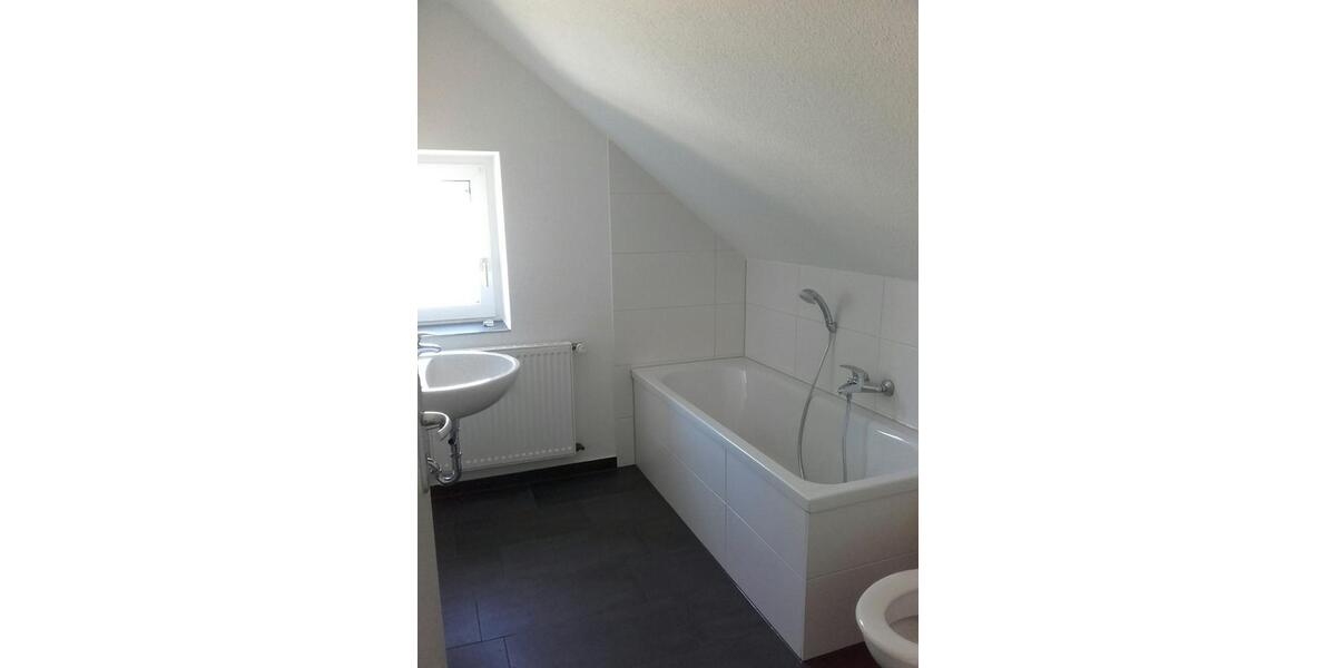 Dachgeschoßwohnung Limbach-Oberfrohna Oberfrohna - 2 Zimmer, 59 m&sup2;, 190&euro; | Angebot:25974134