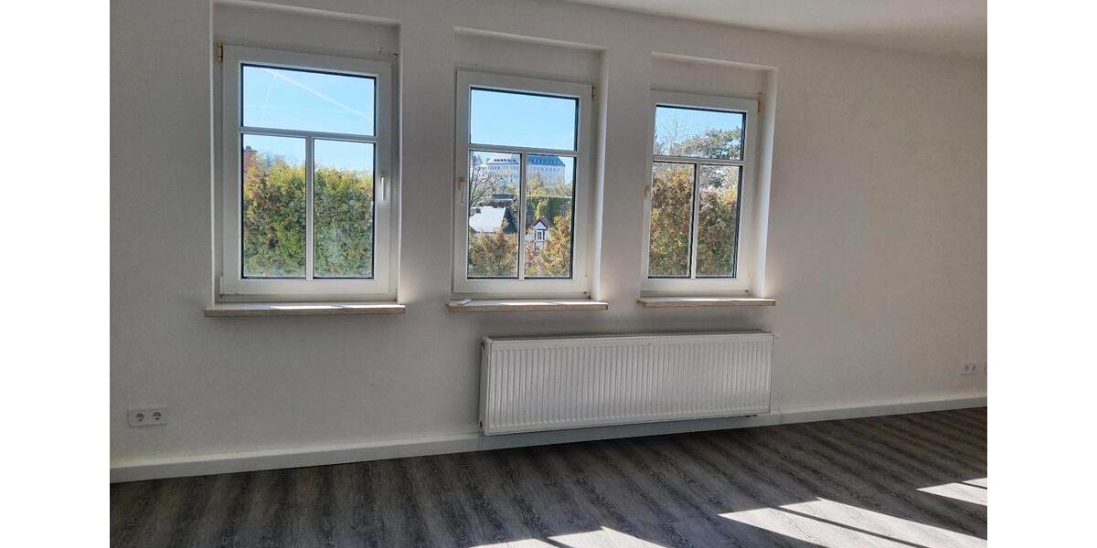 Etagenwohnung Weida - 1 Zimmer, 62 m&sup2;, 300&euro; | Angebot:26286391