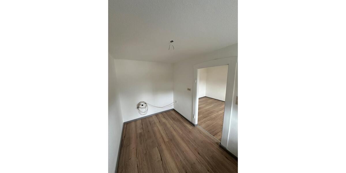 Dachgeschoßwohnung Konradsreuth - 2 Zimmer, 40 m&sup2;, 200&euro; | Angebot:26505244