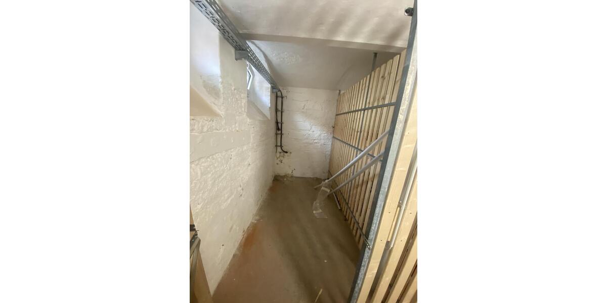 Dachgeschoßwohnung Rudolstadt - 4 Zimmer, 87 m&sup2;, 930&euro; | Angebot:23182783