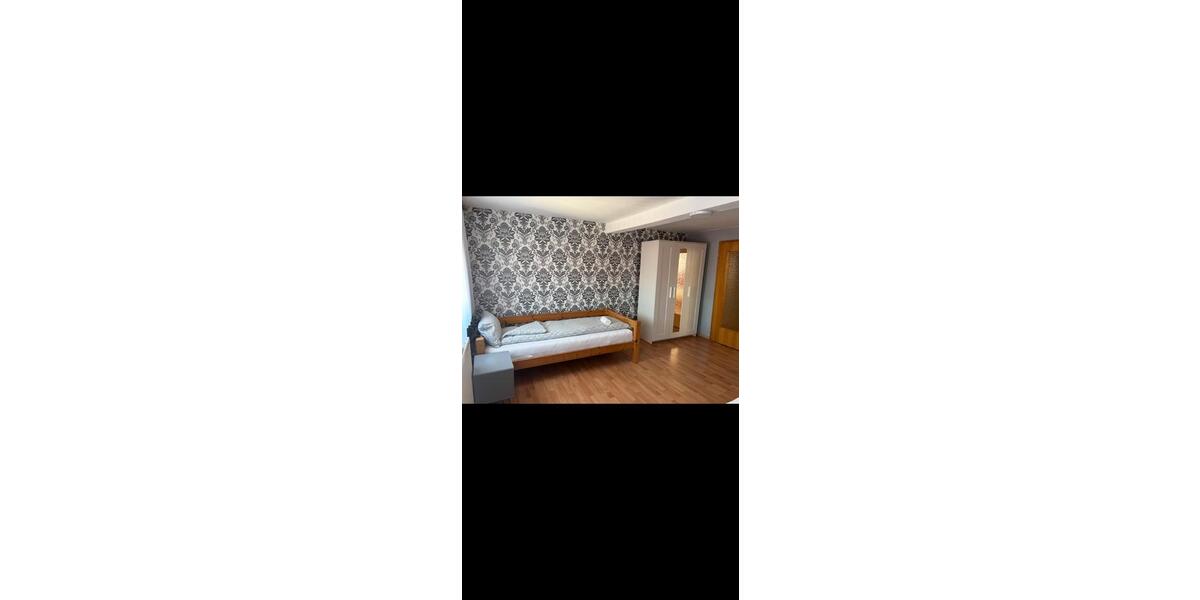 Etagenwohnung Babenhausen - 6 Zimmer, 134 m&sup2;, 3.600&euro; | Angebot:24646361