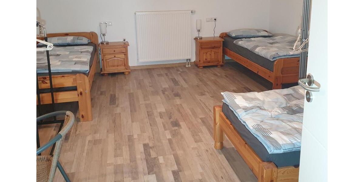 Wohnen auf Zeit Pfarrkirchen - 3 Zimmer, 85 m&sup2;, 85&euro; | Angebot:23810872