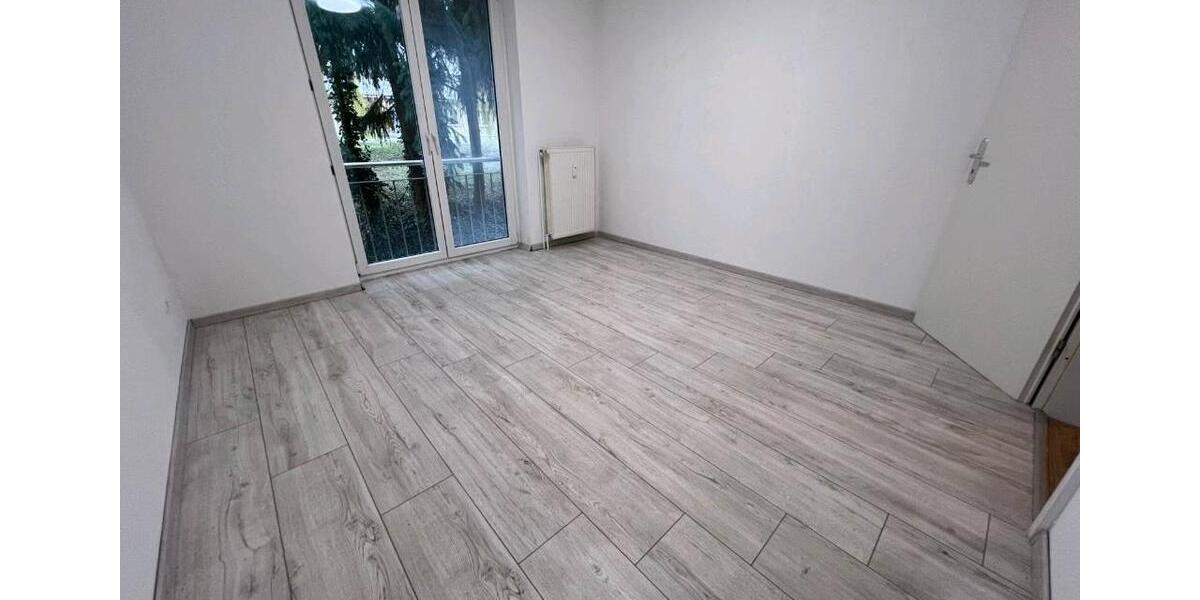 Etagenwohnung Wittstock/Dosse Dosse - 3 Zimmer, 98 m&sup2;, 1.000&euro; | Angebot:26097500