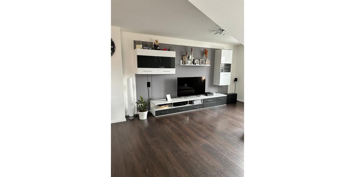 Etagenwohnung Adendorf - 3.5 Zimmer, 110 m&sup2;, 1.650&euro; | Angebot:25963602