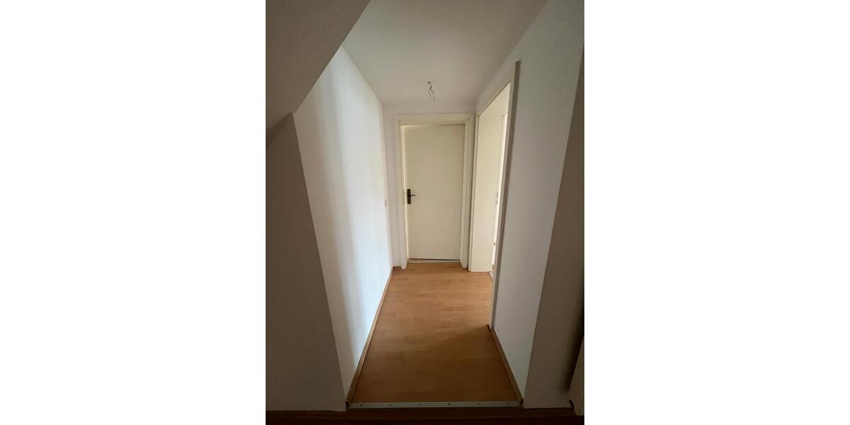 Etagenwohnung Bad Langensalza - 4 Zimmer, 100 m&sup2;, 650&euro; | Angebot:26367199