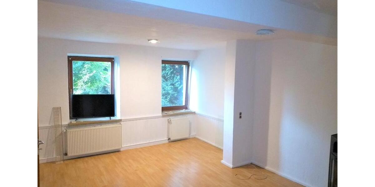 3-Zimmer-Wohnung in Tröglitz, 100m² für 390€, 590€ warm 3 zimmer
