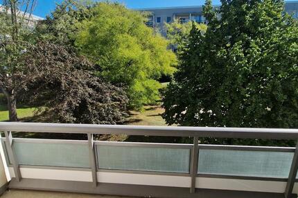 **FAMILIEN WILLKOMMEN**4-Zimmer-Wohnung Balkon 1.Etage Bad mit Wanne ab sofort