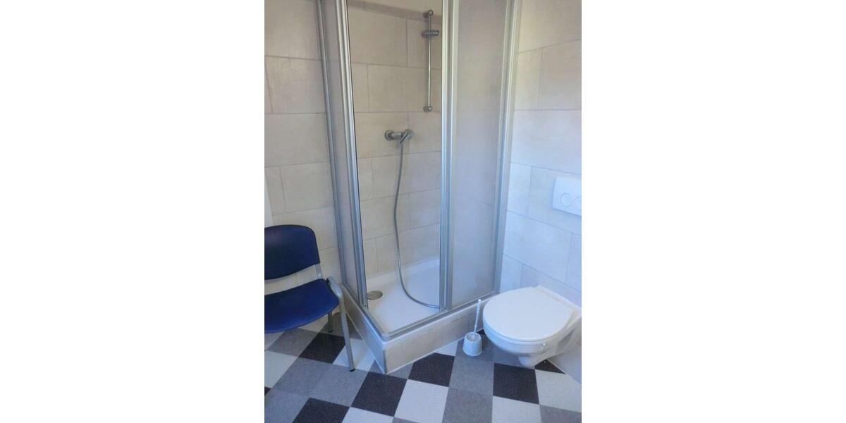 Wohnen auf Zeit Roßwein - 6 Zimmer, 160 m&sup2;, 15&euro; | Angebot:24981244