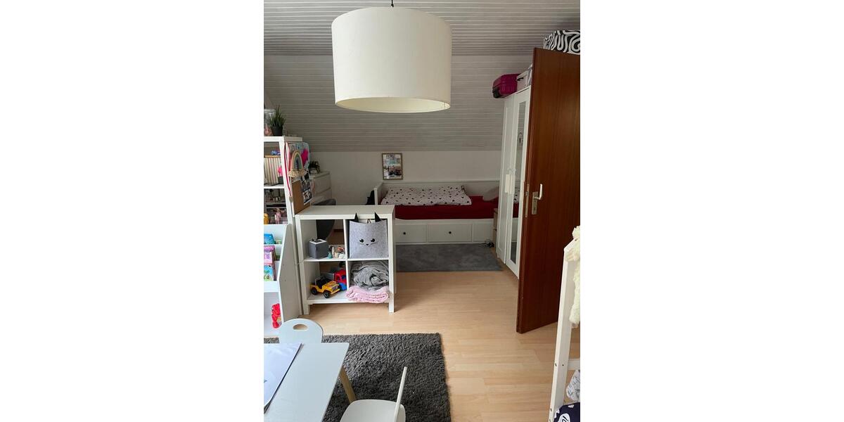 Dachgeschoßwohnung Alsbach-Hähnlein Hähnlein - 3 Zimmer, 104 m&sup2;, 1.200&euro; | Angebot:25047861